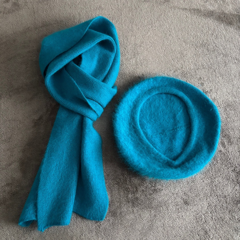 Angora Wool Scarf & Beret Set - Picture 2 of 7